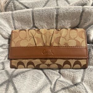 Coach Tan and Brown Signature Wallet